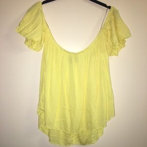 Rue 21 Women’s Yellow Large Hi Lo Top Ruffles